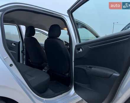 Сірий Пежо 301, об'ємом двигуна 1.2 л та пробігом 144 тис. км за 6200 $, фото 15 на Automoto.ua