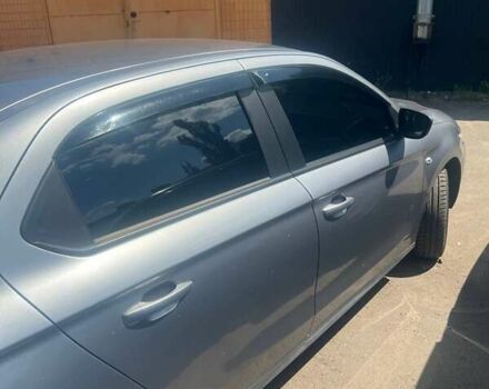 Сірий Пежо 301, об'ємом двигуна 1.56 л та пробігом 121 тис. км за 9500 $, фото 1 на Automoto.ua