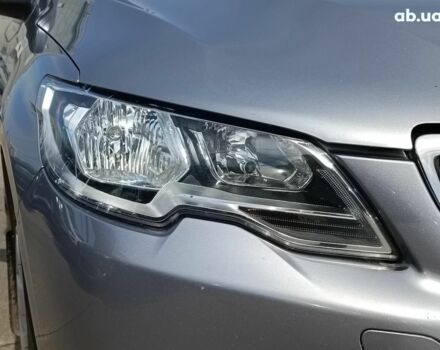 Сірий Пежо 301, об'ємом двигуна 1.2 л та пробігом 141 тис. км за 7990 $, фото 3 на Automoto.ua
