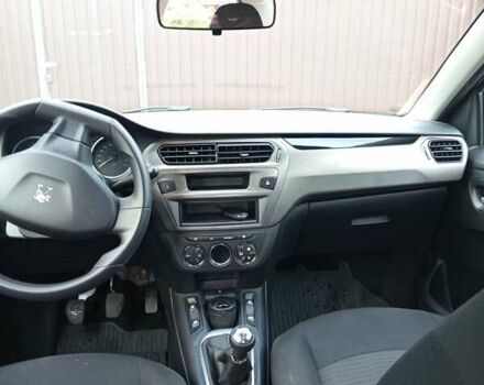 Сірий Пежо 301, об'ємом двигуна 1.6 л та пробігом 92 тис. км за 8500 $, фото 3 на Automoto.ua