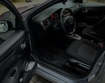 Сірий Пежо 301, об'ємом двигуна 1.59 л та пробігом 54 тис. км за 12900 $, фото 21 на Automoto.ua