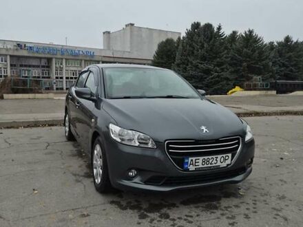 Сірий Пежо 301, об'ємом двигуна 1.56 л та пробігом 110 тис. км за 7200 $, фото 1 на Automoto.ua