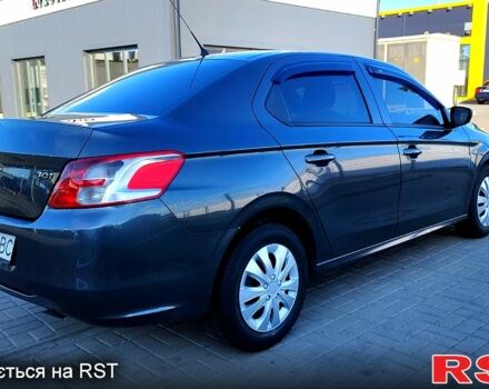 Сірий Пежо 301, об'ємом двигуна 1.6 л та пробігом 301 тис. км за 5650 $, фото 1 на Automoto.ua