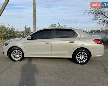 Сірий Пежо 301, об'ємом двигуна 1.59 л та пробігом 147 тис. км за 7850 $, фото 1 на Automoto.ua