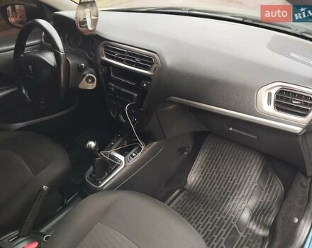 Синій Пежо 301, об'ємом двигуна 1.6 л та пробігом 168 тис. км за 6300 $, фото 3 на Automoto.ua