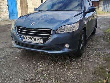 Пежо 301 2013 в Харькове на Automoto.ua Синий Пежо 301, объемом двигателя 1.2 л и пробегом 160 тыс. км за 5000 $, фото 1 на Automoto.ua
