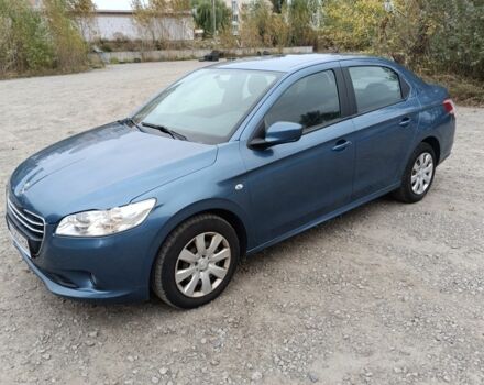 Синий Пежо 301, объемом двигателя 1.6 л и пробегом 194 тыс. км за 5600 $, фото 1 на Automoto.ua
