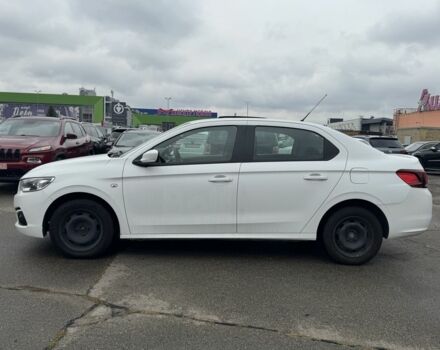 Пежо 304 2018 у Києві на Automoto.ua Білий Пежо 304, об'ємом двигуна 1.2 л та пробігом 170 тис. км за 4700 $, фото 1 на Automoto.ua