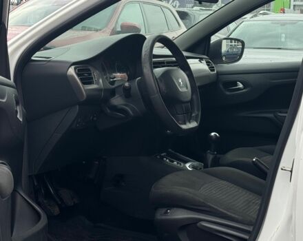 Пежо 304 2018 у Києві на Automoto.ua Білий Пежо 304, об'ємом двигуна 1.2 л та пробігом 170 тис. км за 4700 $, фото 8 на Automoto.ua