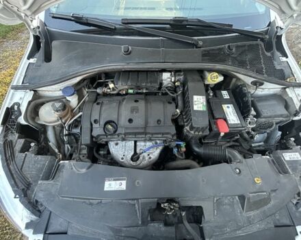 Белый Пежо 304, объемом двигателя 1.6 л и пробегом 60 тыс. км за 8400 $, фото 13 на Automoto.ua