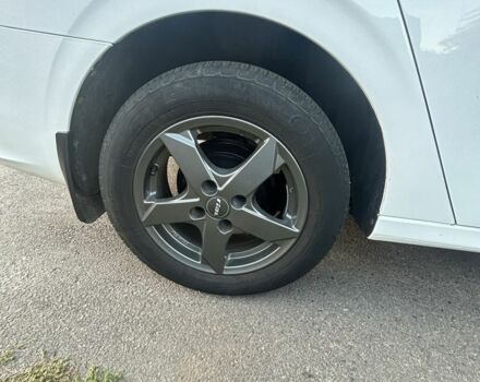 Белый Пежо 304, объемом двигателя 1.6 л и пробегом 60 тыс. км за 8400 $, фото 14 на Automoto.ua