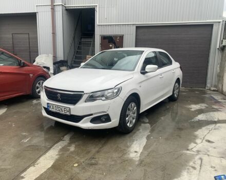 Пежо 304 2021 у Києві на Automoto.ua Білий Пежо 304, об'ємом двигуна 1.6 л та пробігом 64 тис. км за 7555 $, фото 1 на Automoto.ua