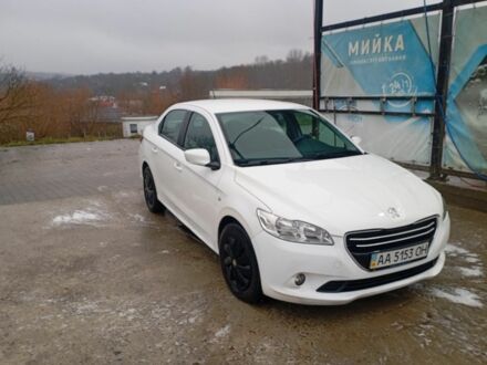Белый Пежо 304, объемом двигателя 1.6 л и пробегом 300 тыс. км за 4999 $, фото 1 на Automoto.ua