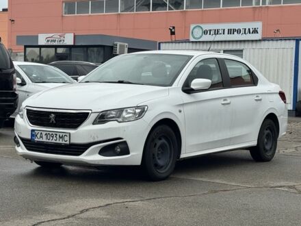 Белый Пежо 304, объемом двигателя 1.2 л и пробегом 170 тыс. км за 4700 $, фото 1 на Automoto.ua