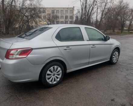Сірий Пежо 304, об'ємом двигуна 1.2 л та пробігом 320 тис. км за 3600 $, фото 2 на Automoto.ua