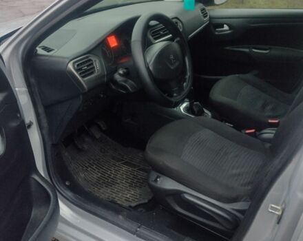 Сірий Пежо 304, об'ємом двигуна 1.2 л та пробігом 320 тис. км за 3600 $, фото 4 на Automoto.ua