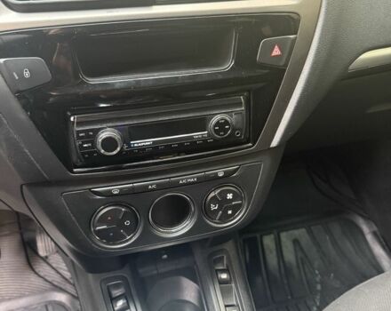 Белый Пежо 305, объемом двигателя 1.6 л и пробегом 108 тыс. км за 6100 $, фото 8 на Automoto.ua