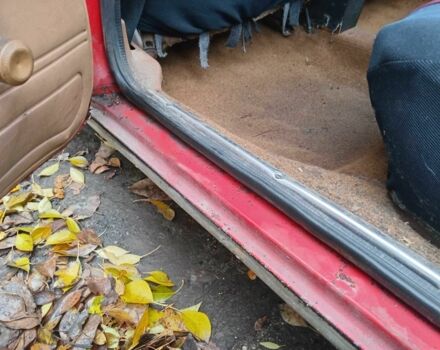 Червоний Пежо 305, об'ємом двигуна 1.6 л та пробігом 55 тис. км за 596 $, фото 2 на Automoto.ua