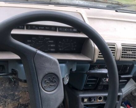 Серый Пежо 305, объемом двигателя 1.6 л и пробегом 1 тыс. км за 204 $, фото 5 на Automoto.ua