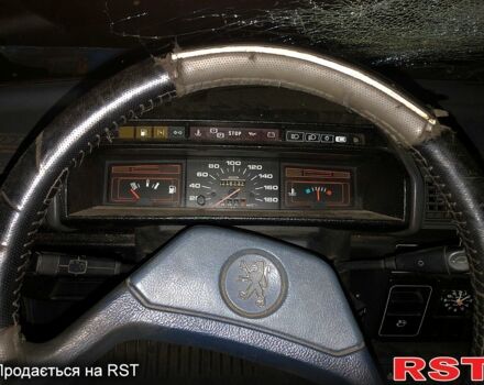 Синий Пежо 305, объемом двигателя 1.8 л и пробегом 211 тыс. км за 280 $, фото 5 на Automoto.ua