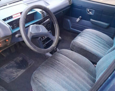 Синій Пежо 305, об'ємом двигуна 1.8 л та пробігом 100 тис. км за 722 $, фото 6 на Automoto.ua