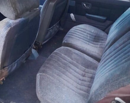 Синій Пежо 305, об'ємом двигуна 1.8 л та пробігом 100 тис. км за 722 $, фото 7 на Automoto.ua