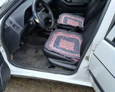 Белый Пежо 306, объемом двигателя 1.4 л и пробегом 364 тыс. км за 1300 $, фото 5 на Automoto.ua