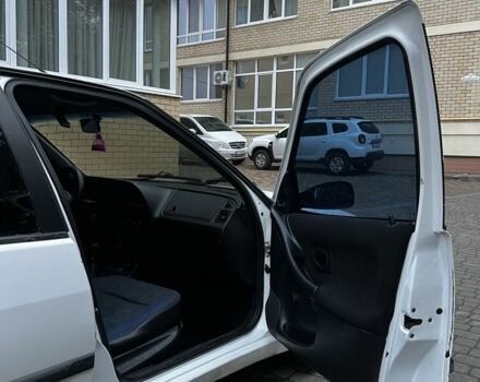 Білий Пежо 306, об'ємом двигуна 1.4 л та пробігом 320 тис. км за 1650 $, фото 7 на Automoto.ua