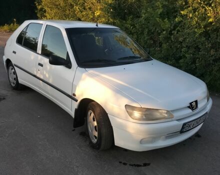 Білий Пежо 306, об'ємом двигуна 1.4 л та пробігом 350 тис. км за 2100 $, фото 1 на Automoto.ua