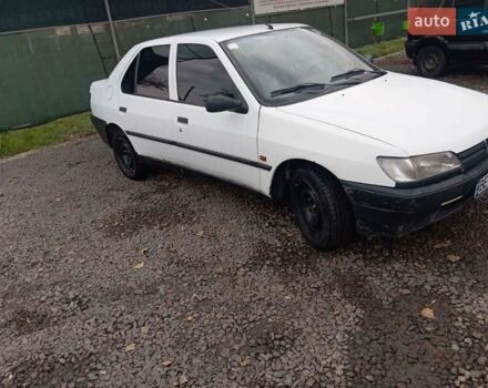 Белый Пежо 306, объемом двигателя 1.9 л и пробегом 154 тыс. км за 2200 $, фото 5 на Automoto.ua