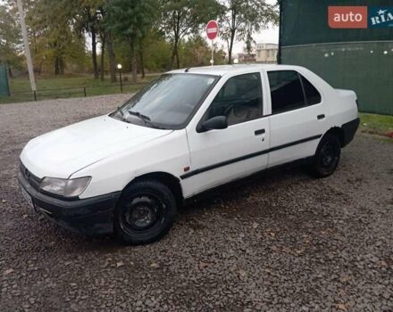 Белый Пежо 306, объемом двигателя 1.9 л и пробегом 154 тыс. км за 2200 $, фото 4 на Automoto.ua