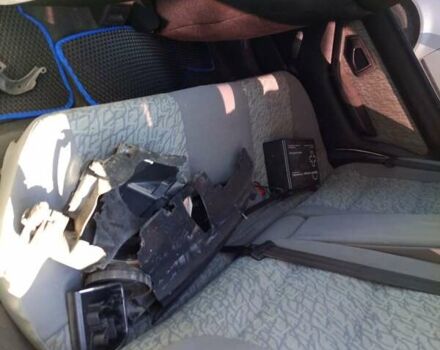 Белый Пежо 306, объемом двигателя 1.4 л и пробегом 300 тыс. км за 800 $, фото 2 на Automoto.ua