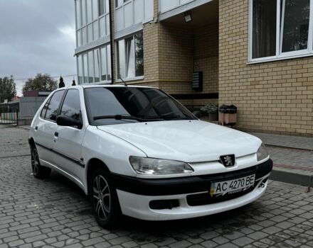 Белый Пежо 306, объемом двигателя 1.4 л и пробегом 320 тыс. км за 1650 $, фото 1 на Automoto.ua