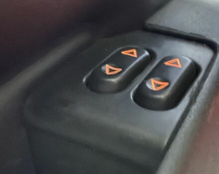 Красный Пежо 306, объемом двигателя 1.4 л и пробегом 358 тыс. км за 1000 $, фото 8 на Automoto.ua