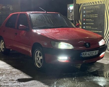 Красный Пежо 306, объемом двигателя 1.4 л и пробегом 358 тыс. км за 1000 $, фото 7 на Automoto.ua