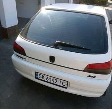 Пежо 306, объемом двигателя 1.4 л и пробегом 350 тыс. км за 2400 $, фото 1 на Automoto.ua