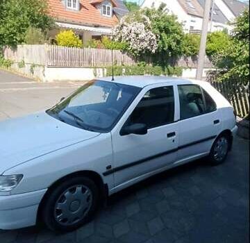 Пежо 306, объемом двигателя 1.4 л и пробегом 350 тыс. км за 2400 $, фото 13 на Automoto.ua