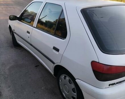 Пежо 306, объемом двигателя 1.4 л и пробегом 350 тыс. км за 2400 $, фото 22 на Automoto.ua