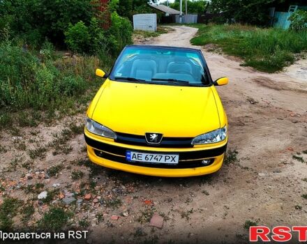 Желтый Пежо 306, объемом двигателя 1.6 л и пробегом 315 тыс. км за 2800 $, фото 1 на Automoto.ua