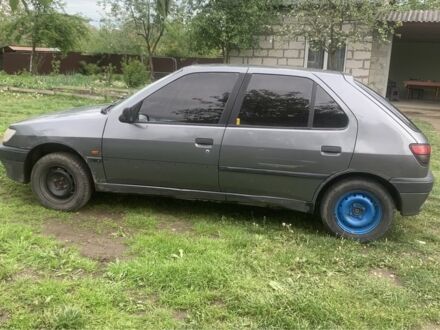 Сірий Пежо 306, об'ємом двигуна 1 л та пробігом 214 тис. км за 600 $, фото 1 на Automoto.ua