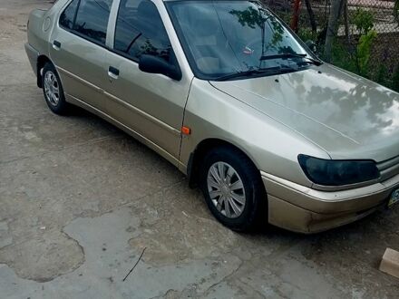 Сірий Пежо 306, об'ємом двигуна 1.4 л та пробігом 355 тис. км за 1500 $, фото 1 на Automoto.ua