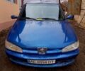 Синий Пежо 306, объемом двигателя 1.4 л и пробегом 170 тыс. км за 1600 $, фото 1 на Automoto.ua