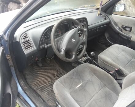 Синий Пежо 306, объемом двигателя 0 л и пробегом 150 тыс. км за 600 $, фото 2 на Automoto.ua