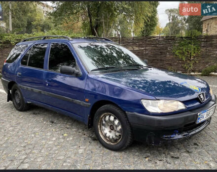 Синий Пежо 306, объемом двигателя 1.4 л и пробегом 351 тыс. км за 1500 $, фото 1 на Automoto.ua