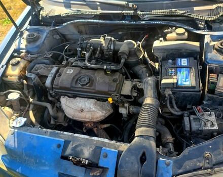 Синий Пежо 306, объемом двигателя 1.6 л и пробегом 200 тыс. км за 1500 $, фото 1 на Automoto.ua