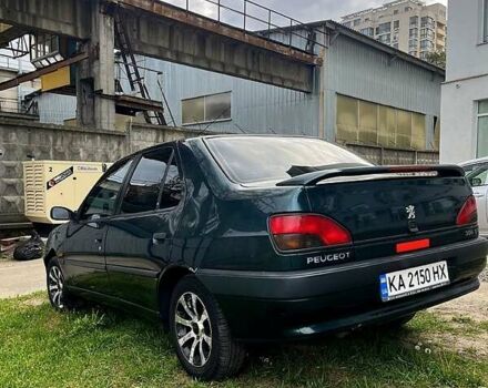 Зеленый Пежо 306, объемом двигателя 1.4 л и пробегом 300 тыс. км за 2300 $, фото 2 на Automoto.ua