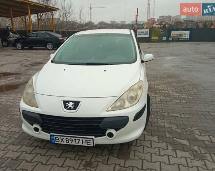 Білий Пежо 307, об'ємом двигуна 1.59 л та пробігом 370 тис. км за 3300 $, фото 6 на Automoto.ua