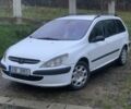 Белый Пежо 307, объемом двигателя 1.6 л и пробегом 566 тыс. км за 1550 $, фото 1 на Automoto.ua