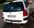 Белый Пежо 307, объемом двигателя 1.4 л и пробегом 273 тыс. км за 4200 $, фото 3 на Automoto.ua