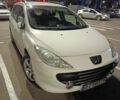 Белый Пежо 307, объемом двигателя 2 л и пробегом 300 тыс. км за 3500 $, фото 2 на Automoto.ua